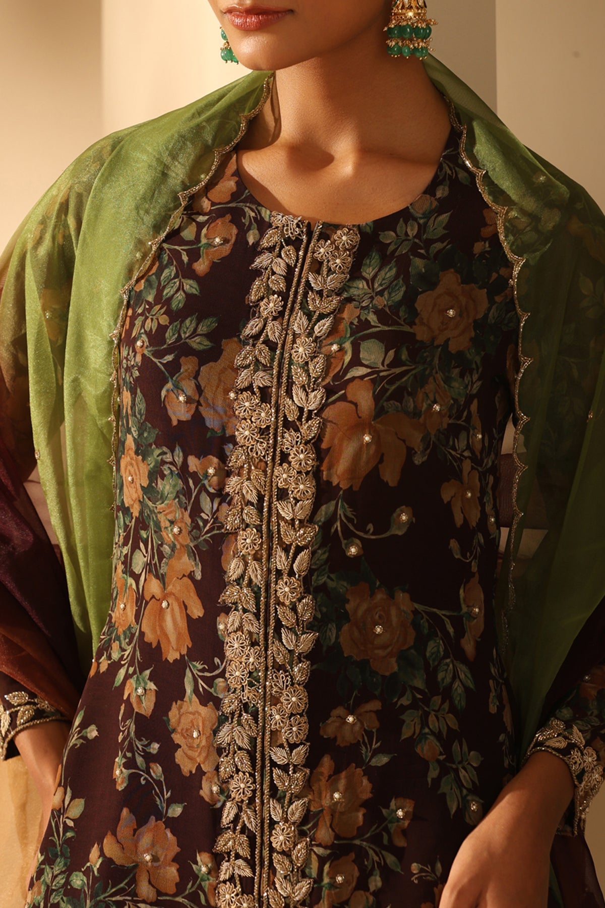 -  MISU Wear Sanji and fur stole in Khushi