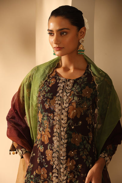 -  MISU Wear Sanji and fur stole in Khushi