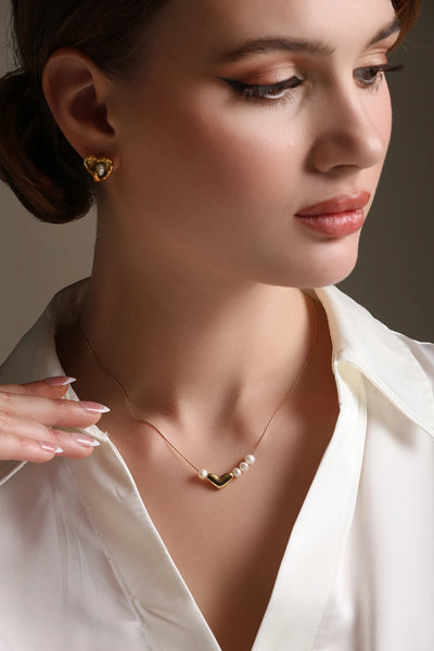 Heartfealt Pearls Earrings