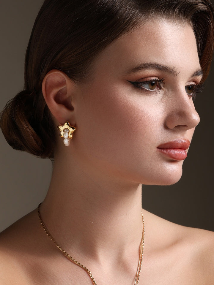 The Rivaaz Pearl Rakhi Set