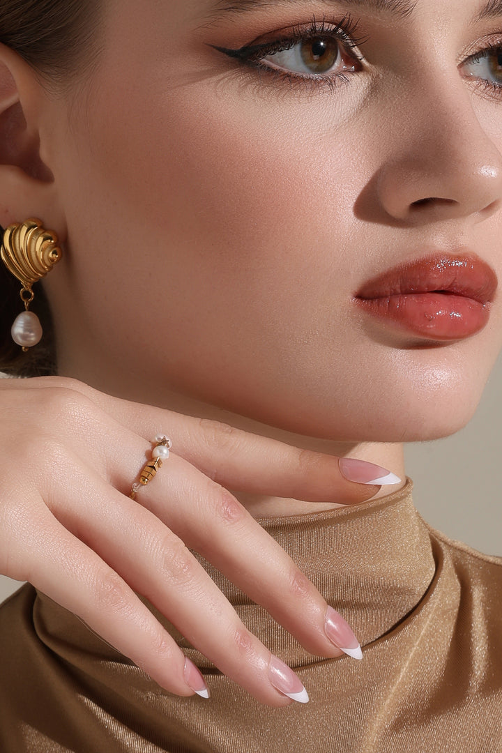 Elastic Elegance Ring