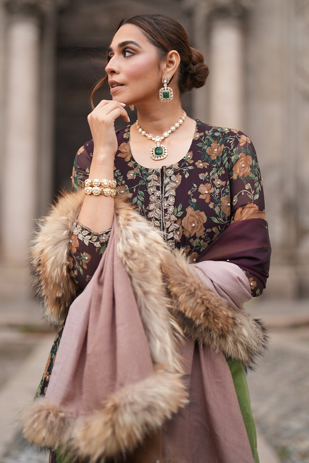 -  MISU Wear Sanji and fur stole in Khushi