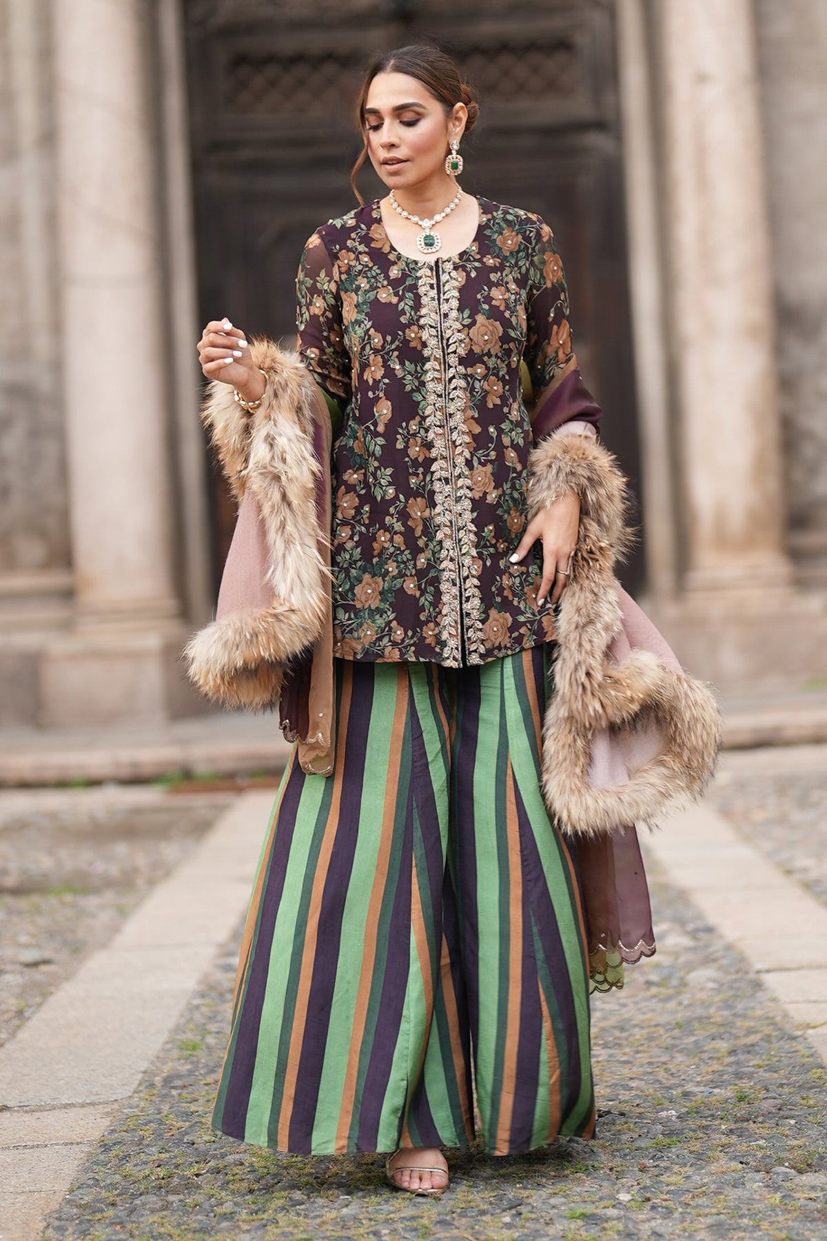 -  MISU Wear Sanji and fur stole in Khushi