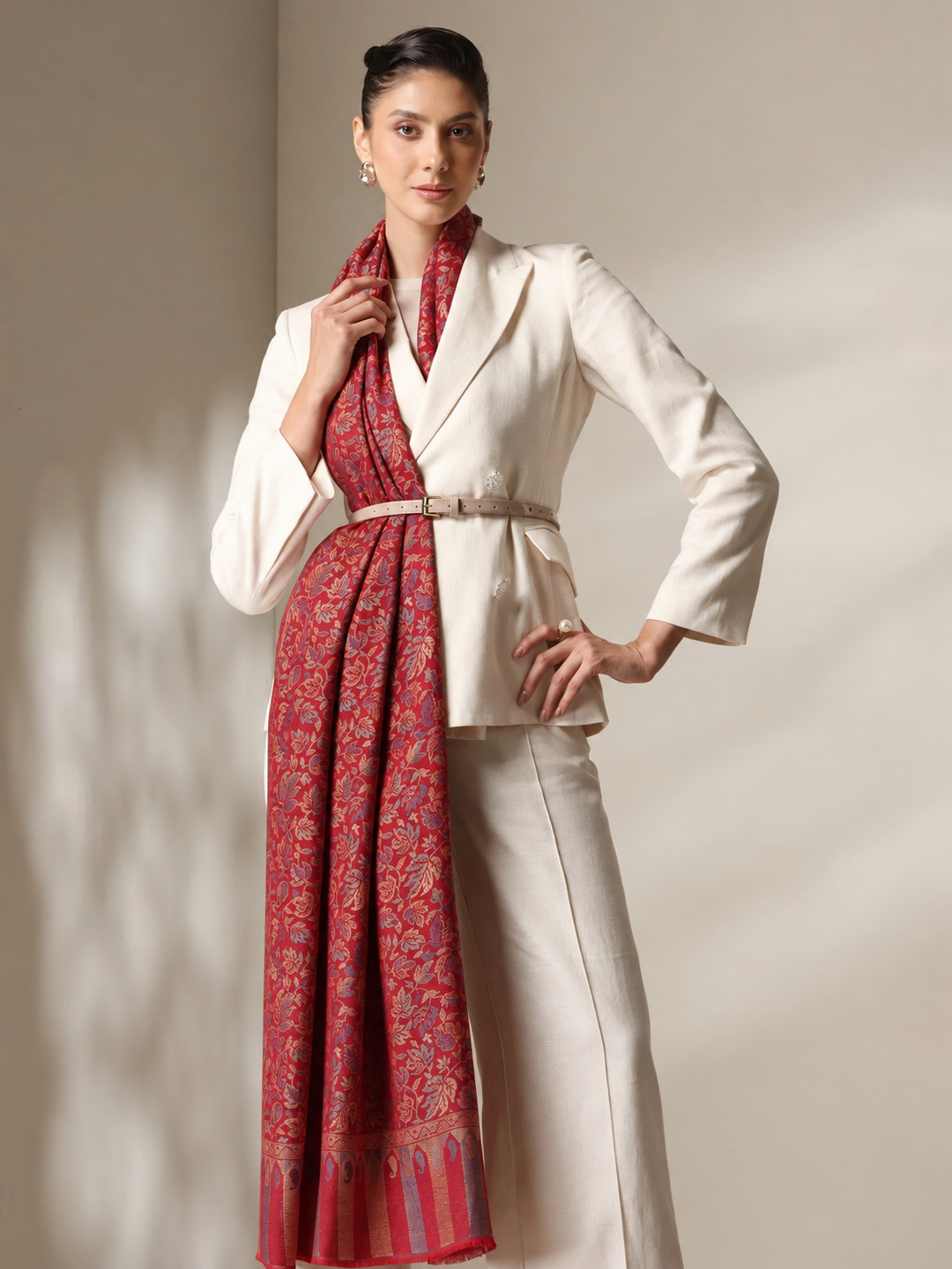 Red Jamawar Stole with Woven Leaf and Vine Design