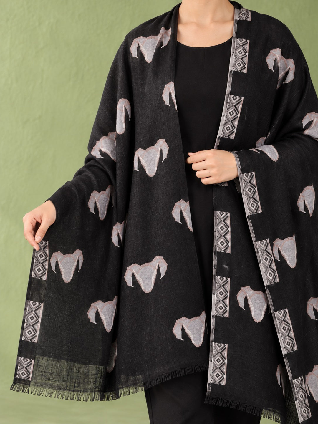 Midnight Motif Black Stole
