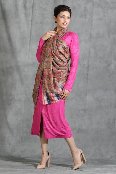 -  Sara Ali Khan in Cashmere Kalamkari And Thread Work Stole