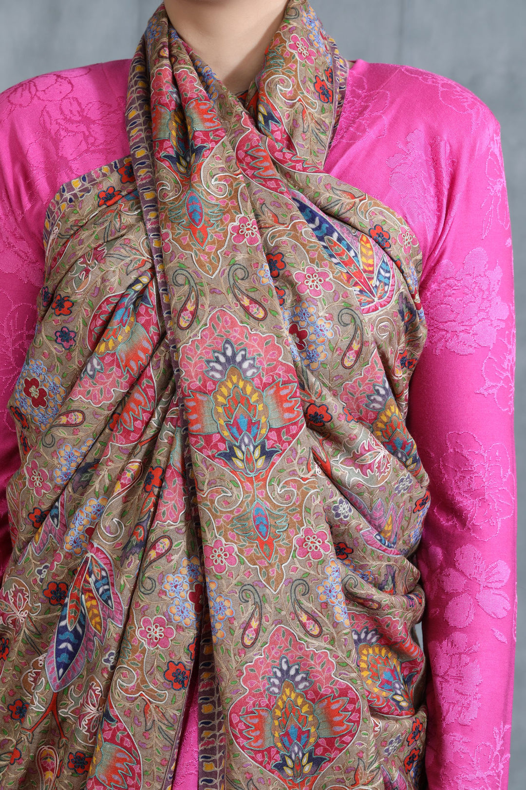 Sara Ali Khan in Cashmere Kalamkari And Thread Work Stole