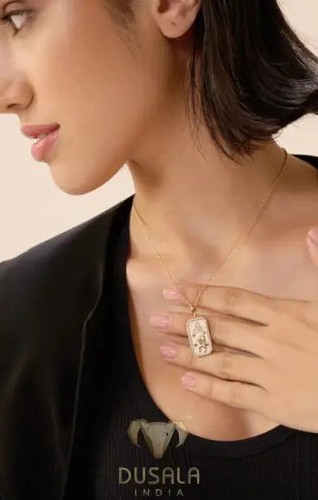 Leo Zodiac Pendant | 18K Gold-Plating Color Necklace