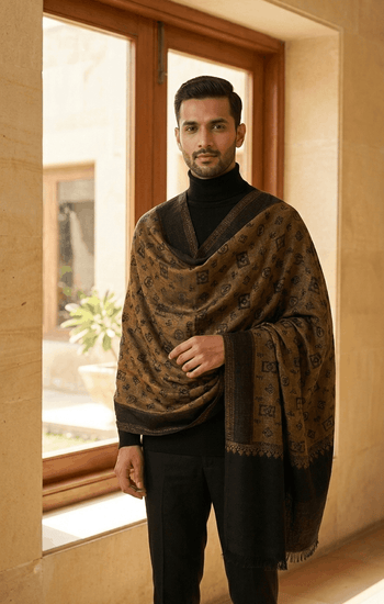 Black & Gold Pashmina Zari blent stole Gift Box with Freshwater Jewellery – Luxury Wedding & Festive Hamper