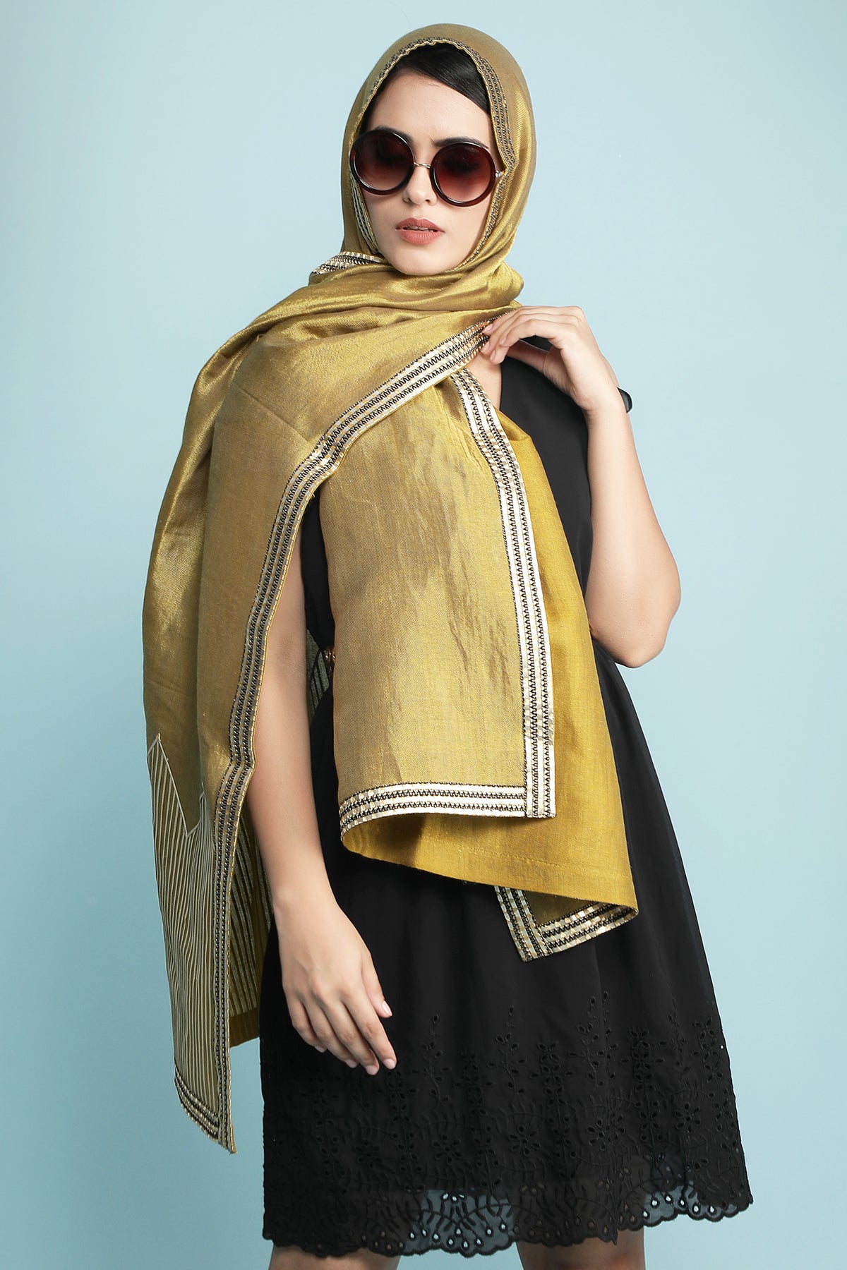 -  Taak Golden Handwoven Zari Pashmina Temple Stole