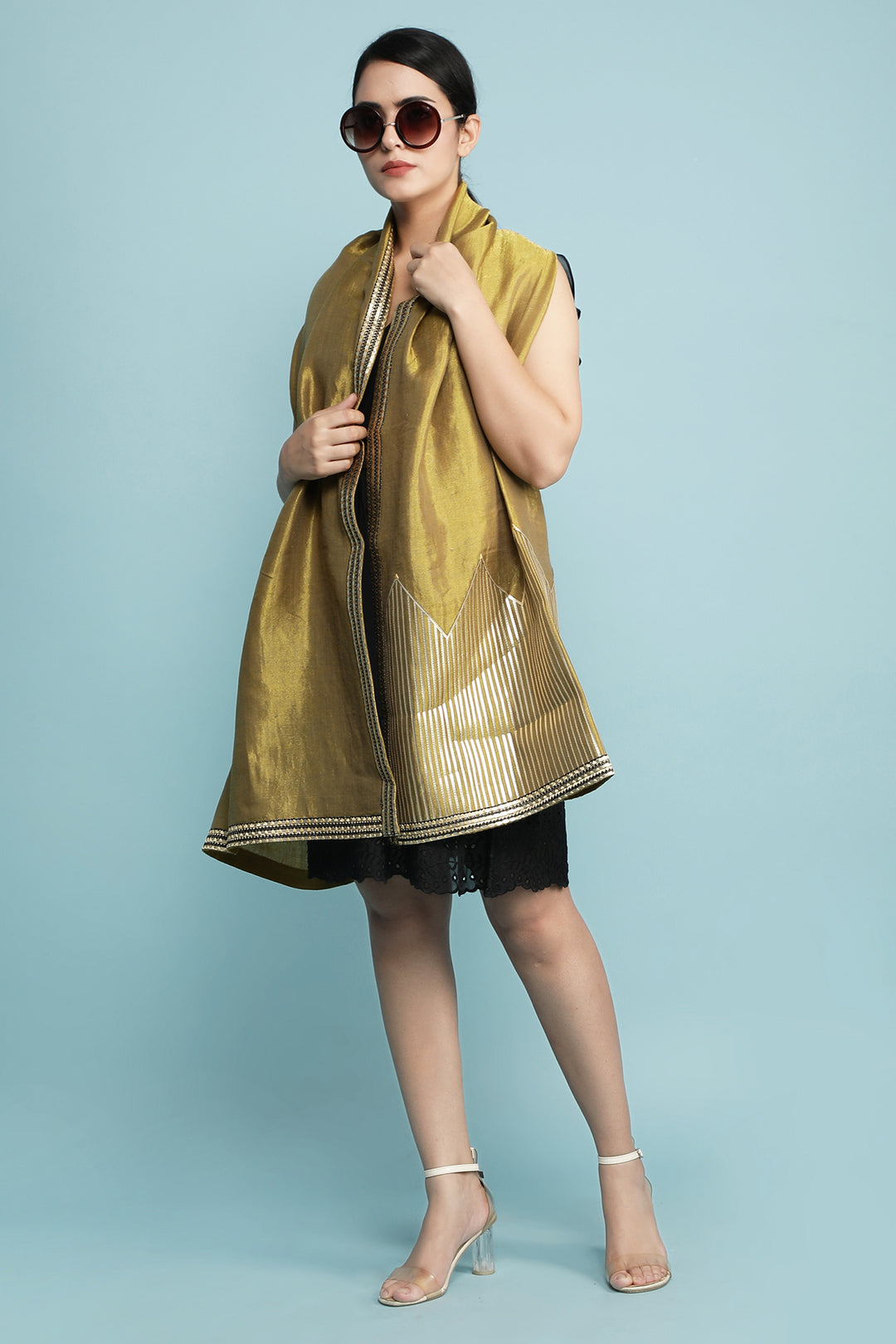 '-  Taak Golden Handwoven Zari Pashmina Temple Stole