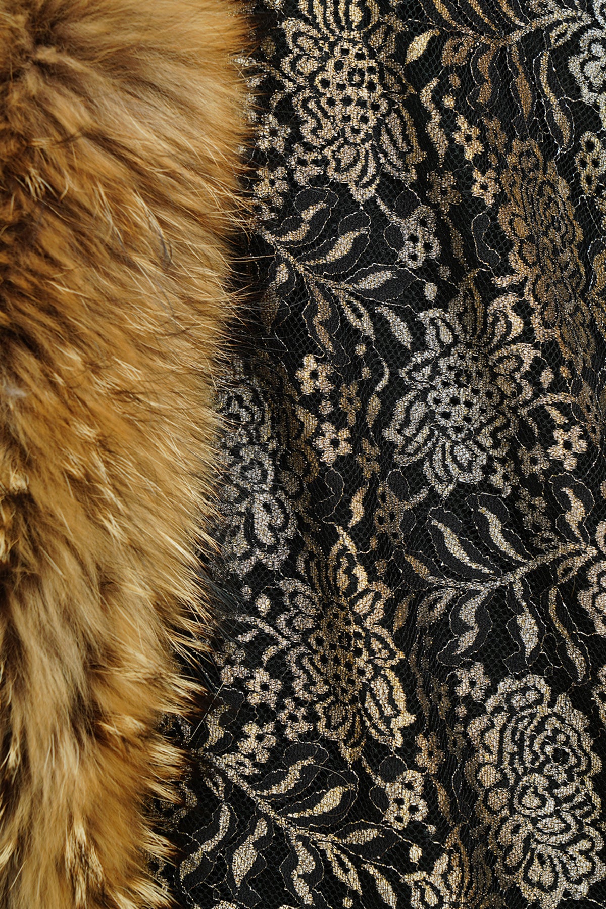 -  Pashmina Fur Border Stole