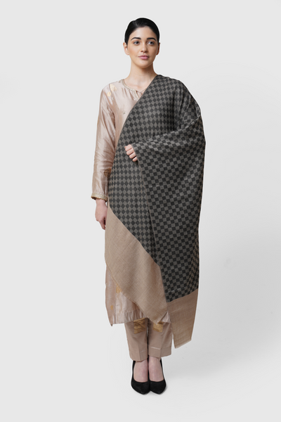 Ayona In Grey Checkered Stole
