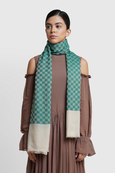 -  Marina Zlenko In Checkered Green Stole