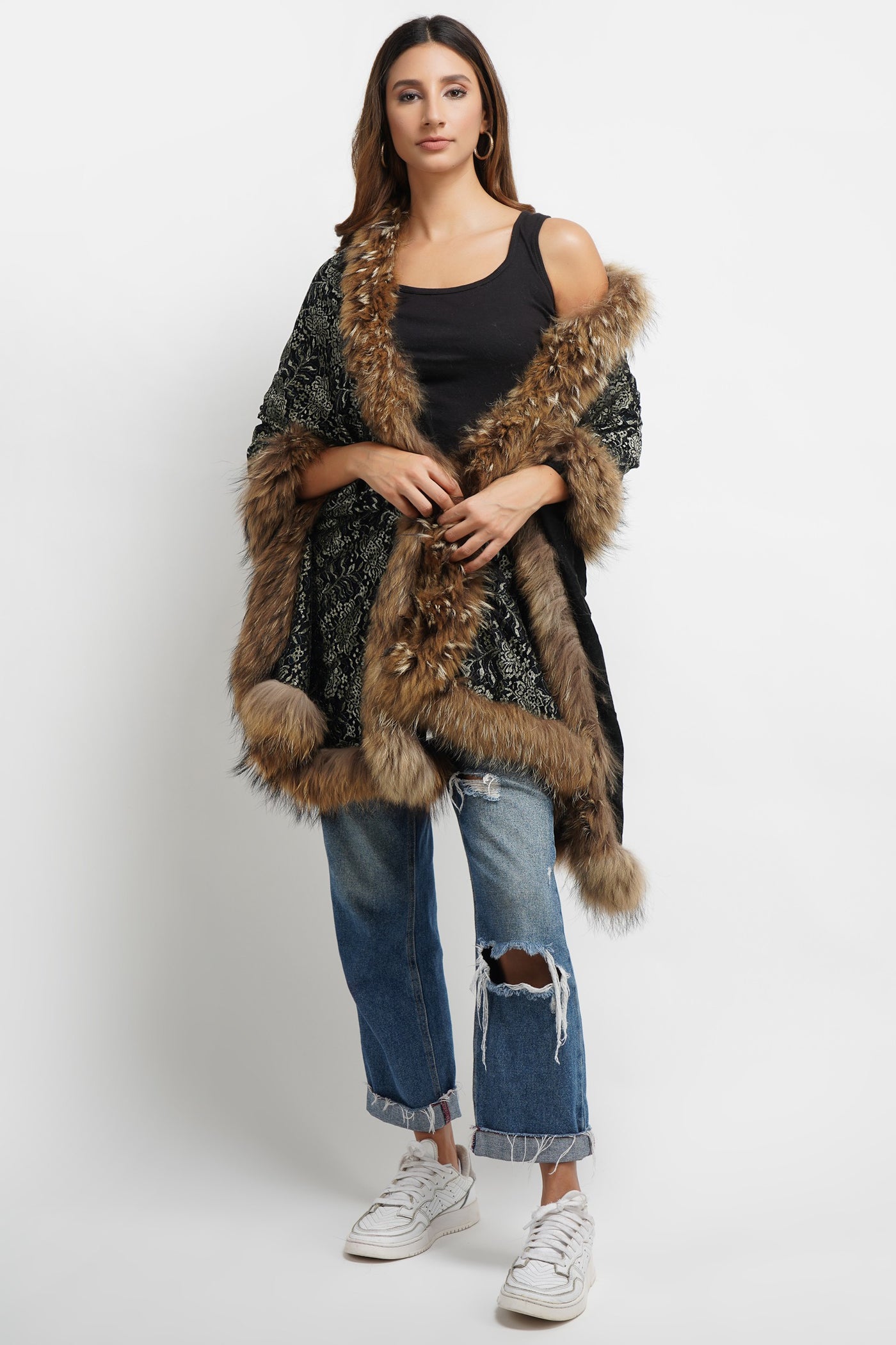 -  Pashmina Fur Border Stole