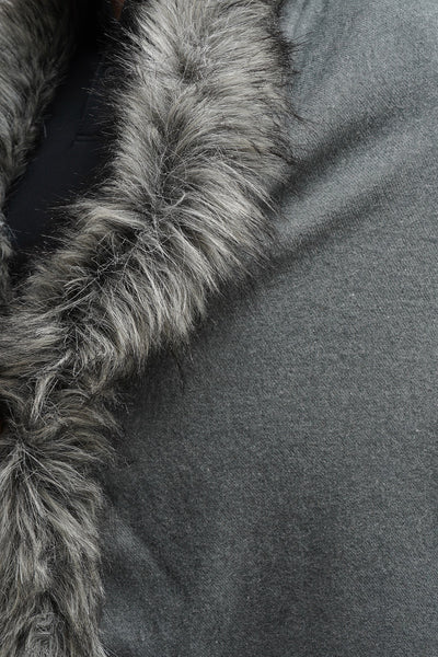 -  Pashmina Fur Border Stole