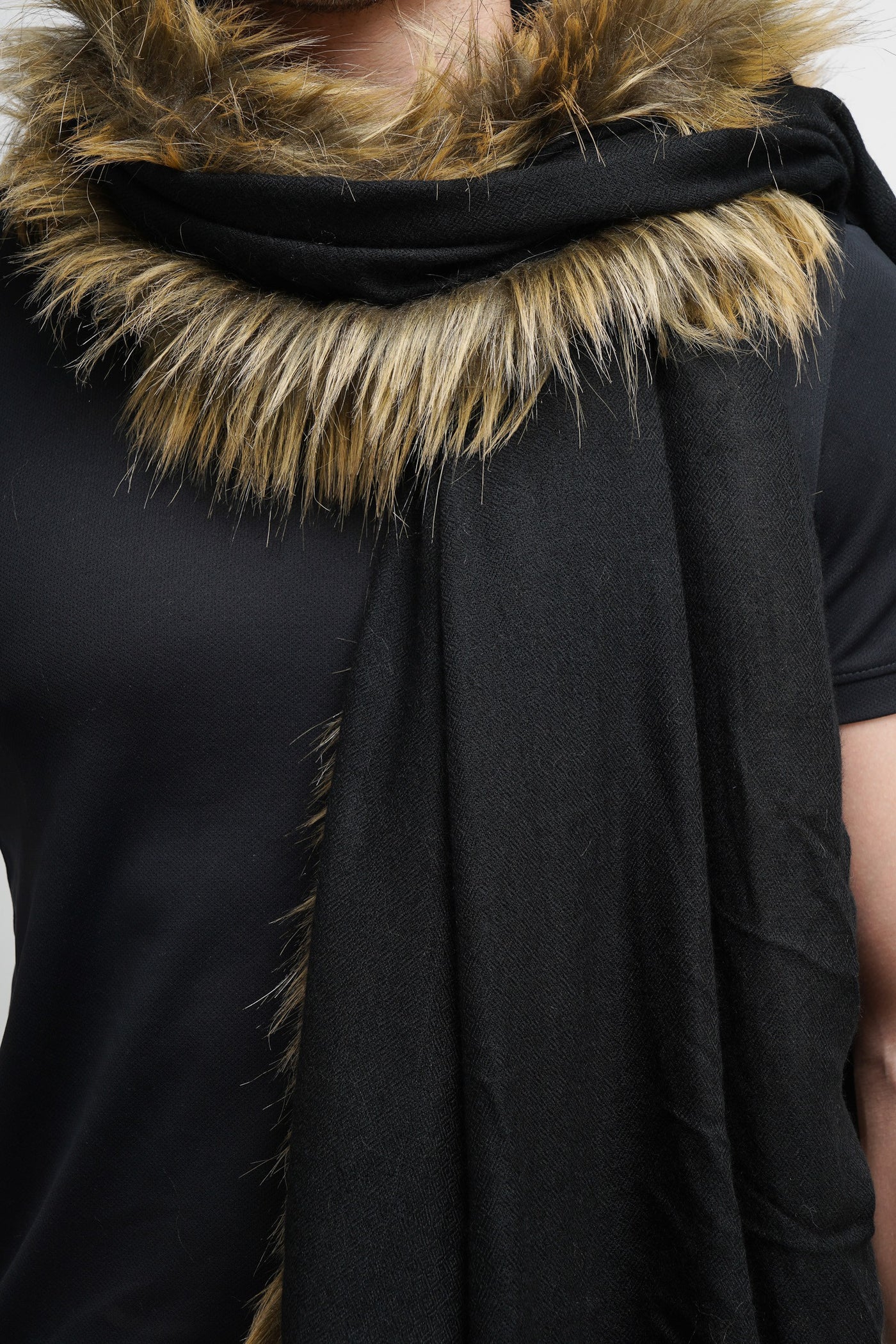 -  Pashmina Fur Border Stole