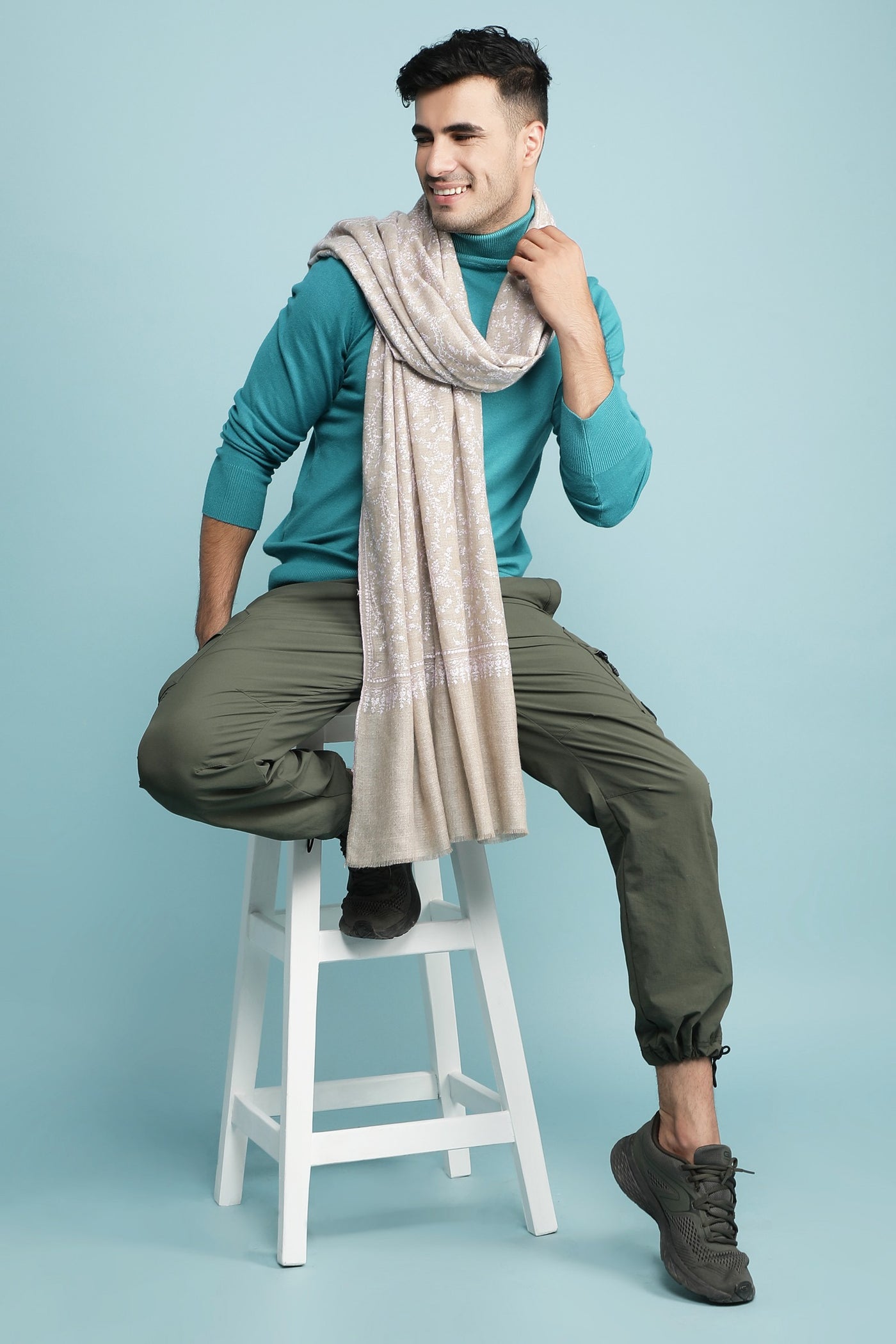 Pashmina Handwoven Embroidered Sozni Work