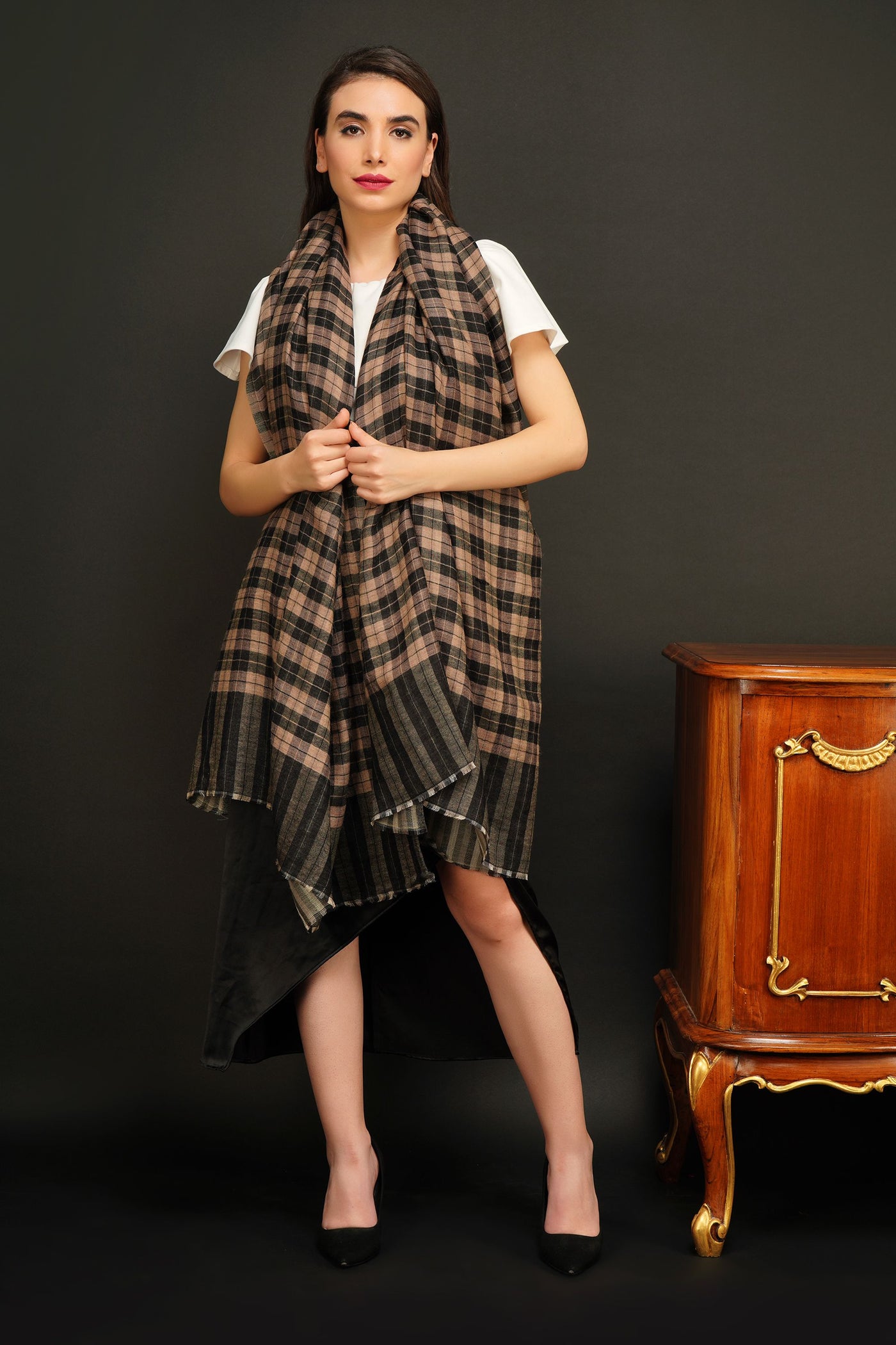 -  Pashmina Reversible Checkered Design