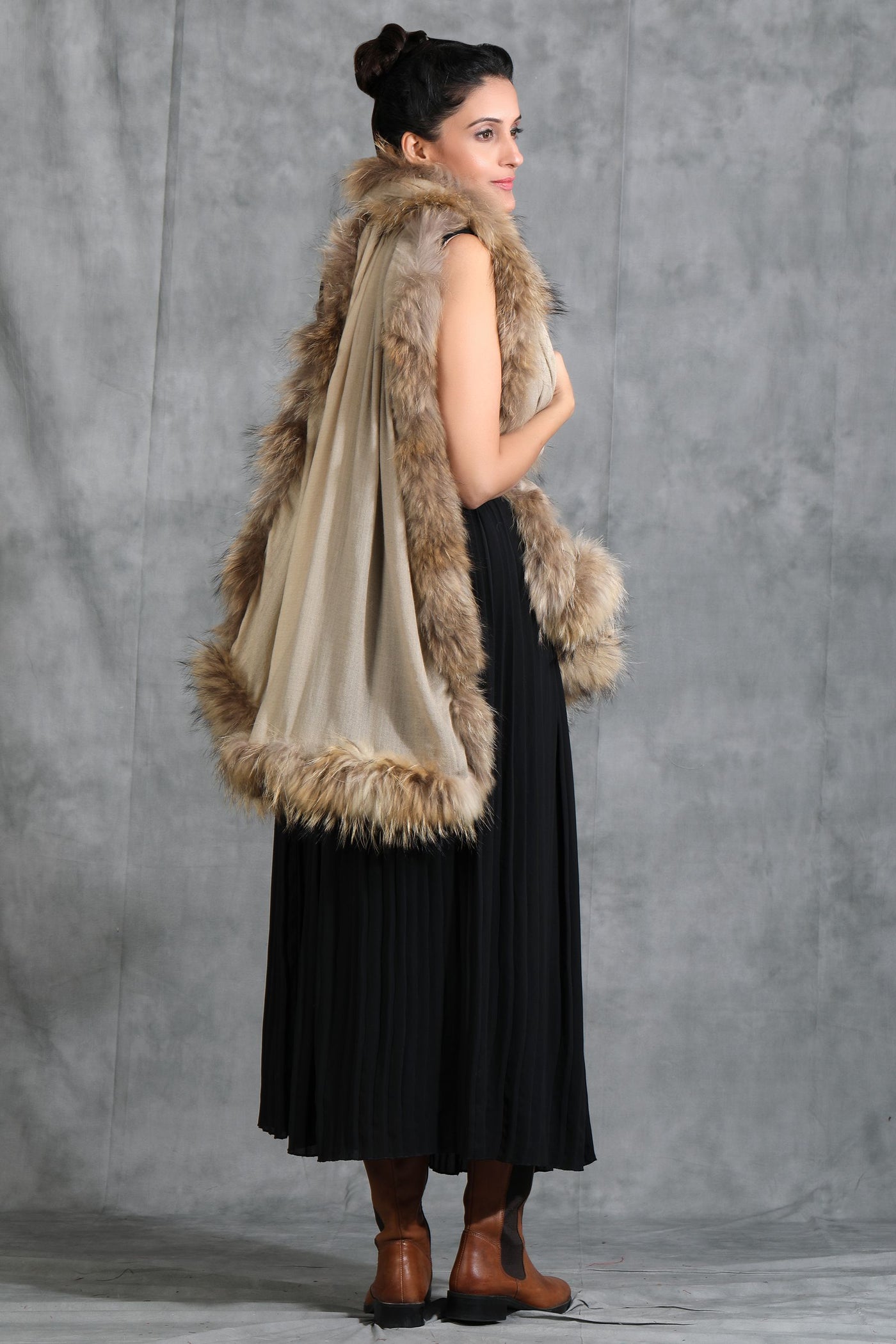 Cashmere Plain Stole With High Quality Ombre Fur Stole