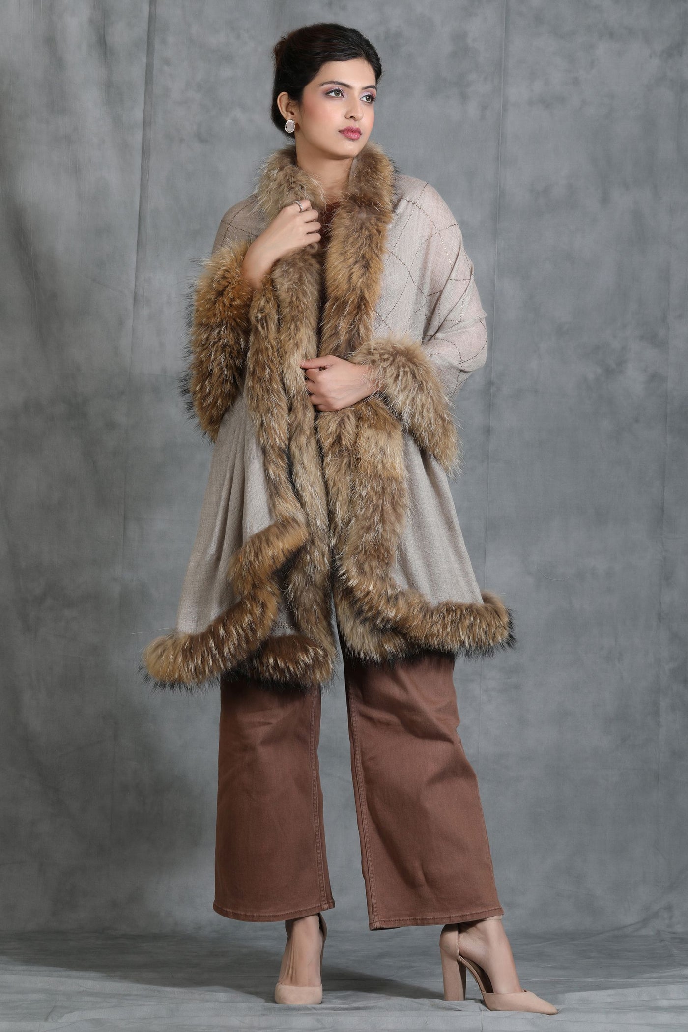 -  Cashmere Fine Wool Diagonal Stone Work With 4 Sides High-Quality Fur Stole