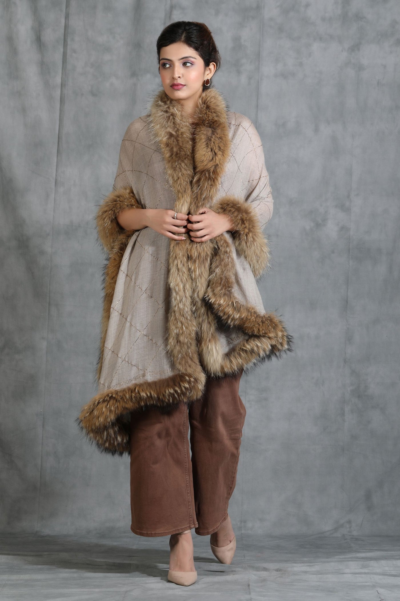 -  Cashmere Fine Wool Diagonal Stone Work With 4 Sides High-Quality Fur Stole