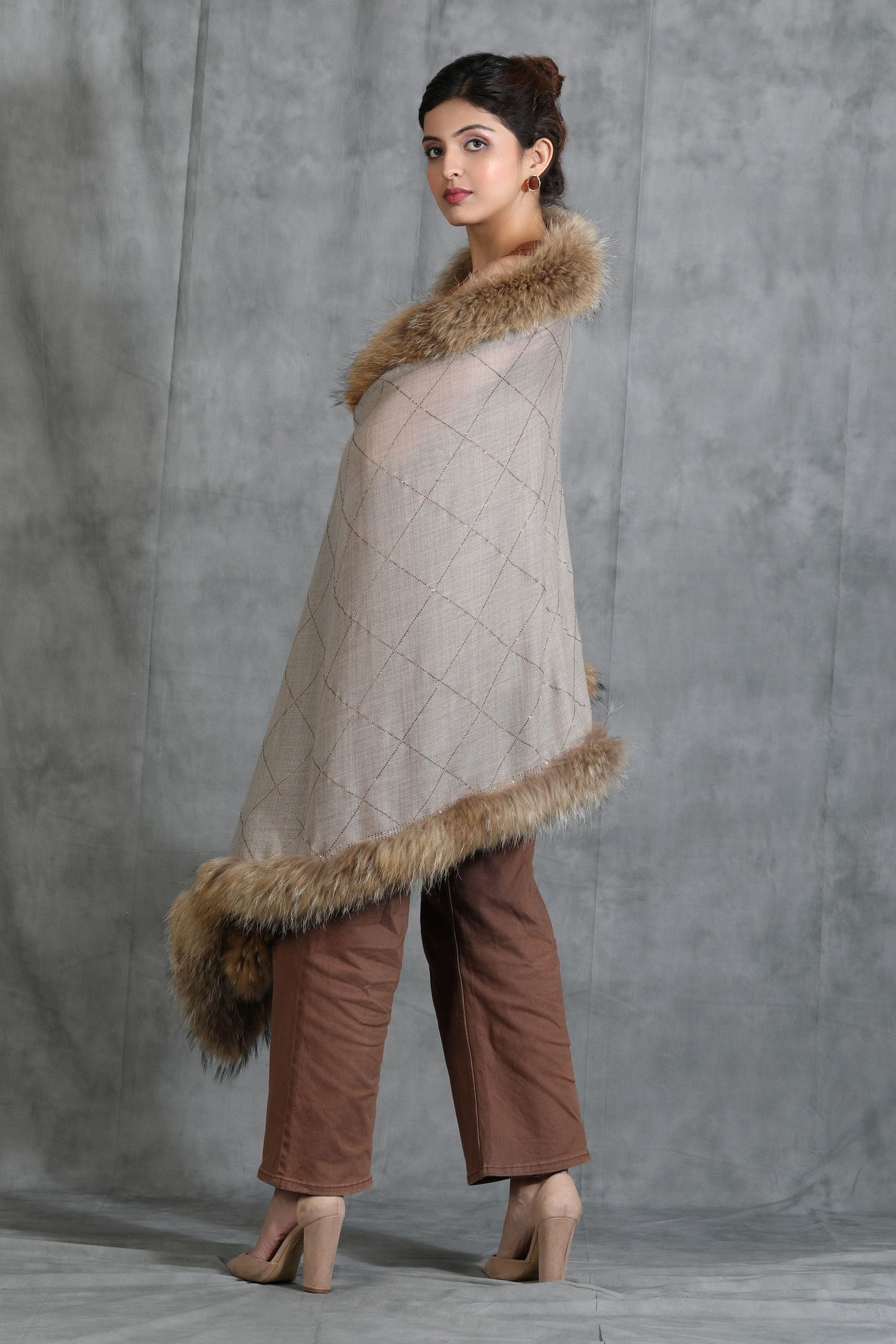 -  Cashmere Fine Wool Diagonal Stone Work With 4 Sides High-Quality Fur Stole