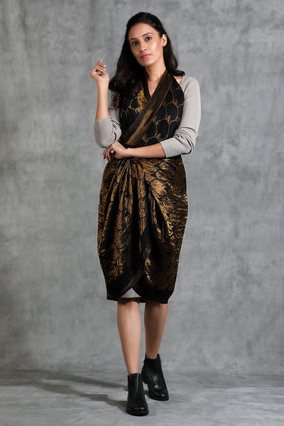 -  Cashmere Golden Zari Stole