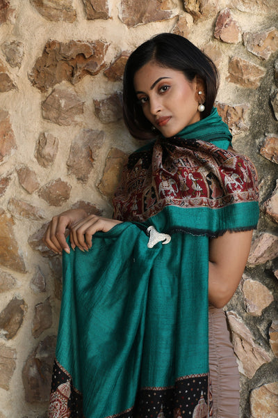 -  Cashmere Fine Wool Aari Work Stole - Barat design