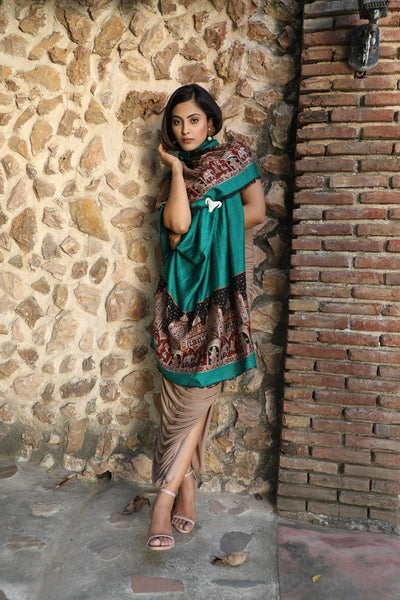 -  Cashmere Fine Wool Aari Work Stole - Barat design