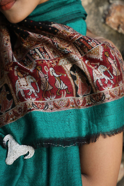 -  Cashmere Fine Wool Aari Work Stole - Barat design