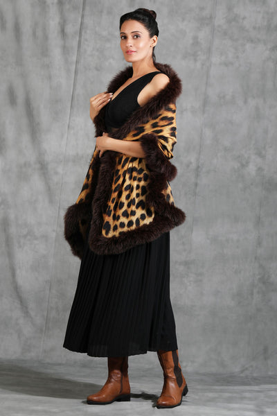 -  Cashmere Digital Animal Print With High Quality Fur