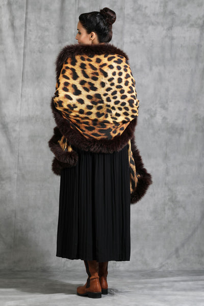 -  Cashmere Digital Animal Print With High Quality Fur