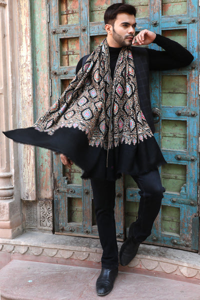 Handwoven Pashmina Jama With Sozni Work  Embroidery And  Loal Daar Thari Posh Design Shawl