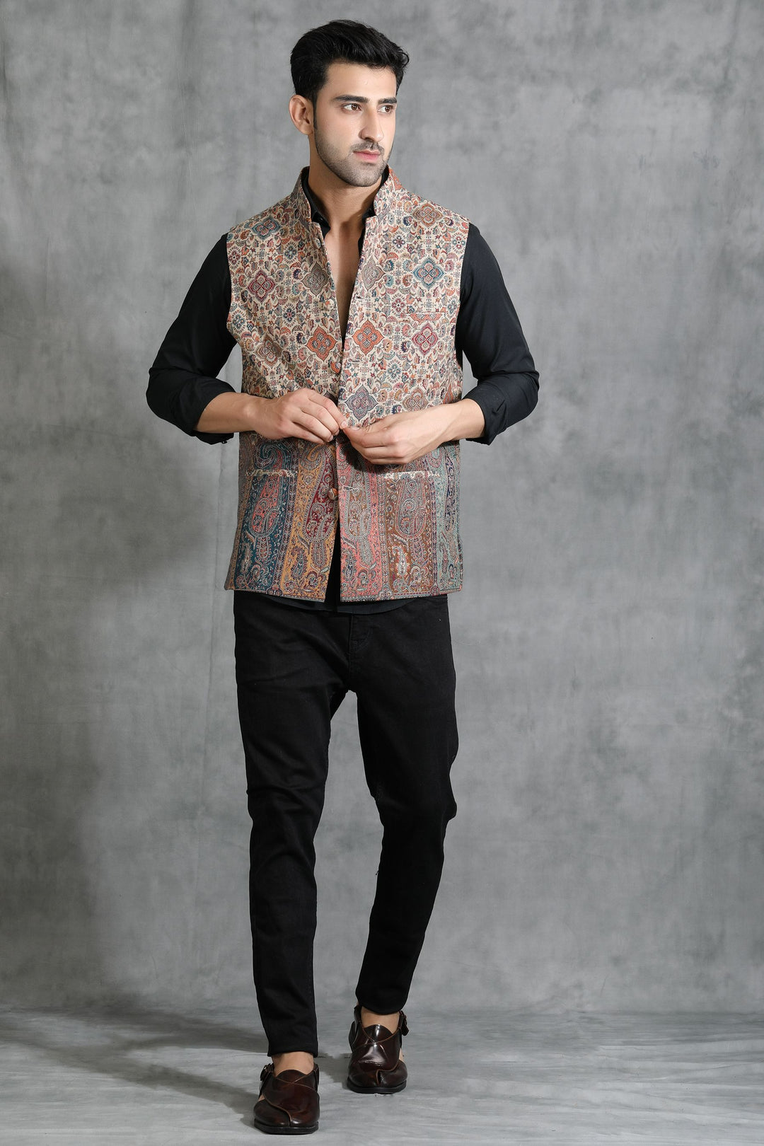 '-  Vintage Kani Waist Coat With Paisley Design