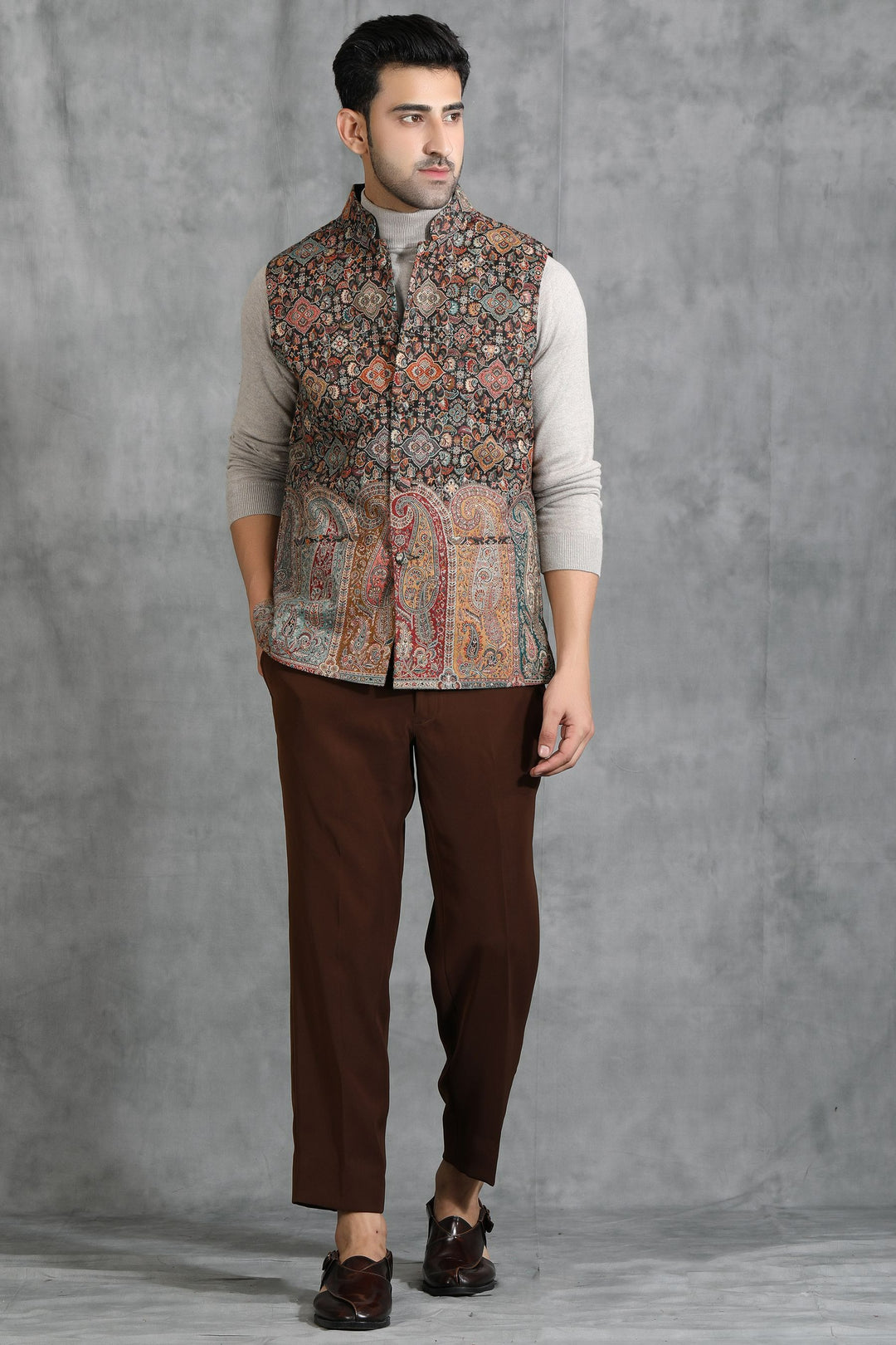 '-  Pashmina Vintage Waist Coat With Paisley Design