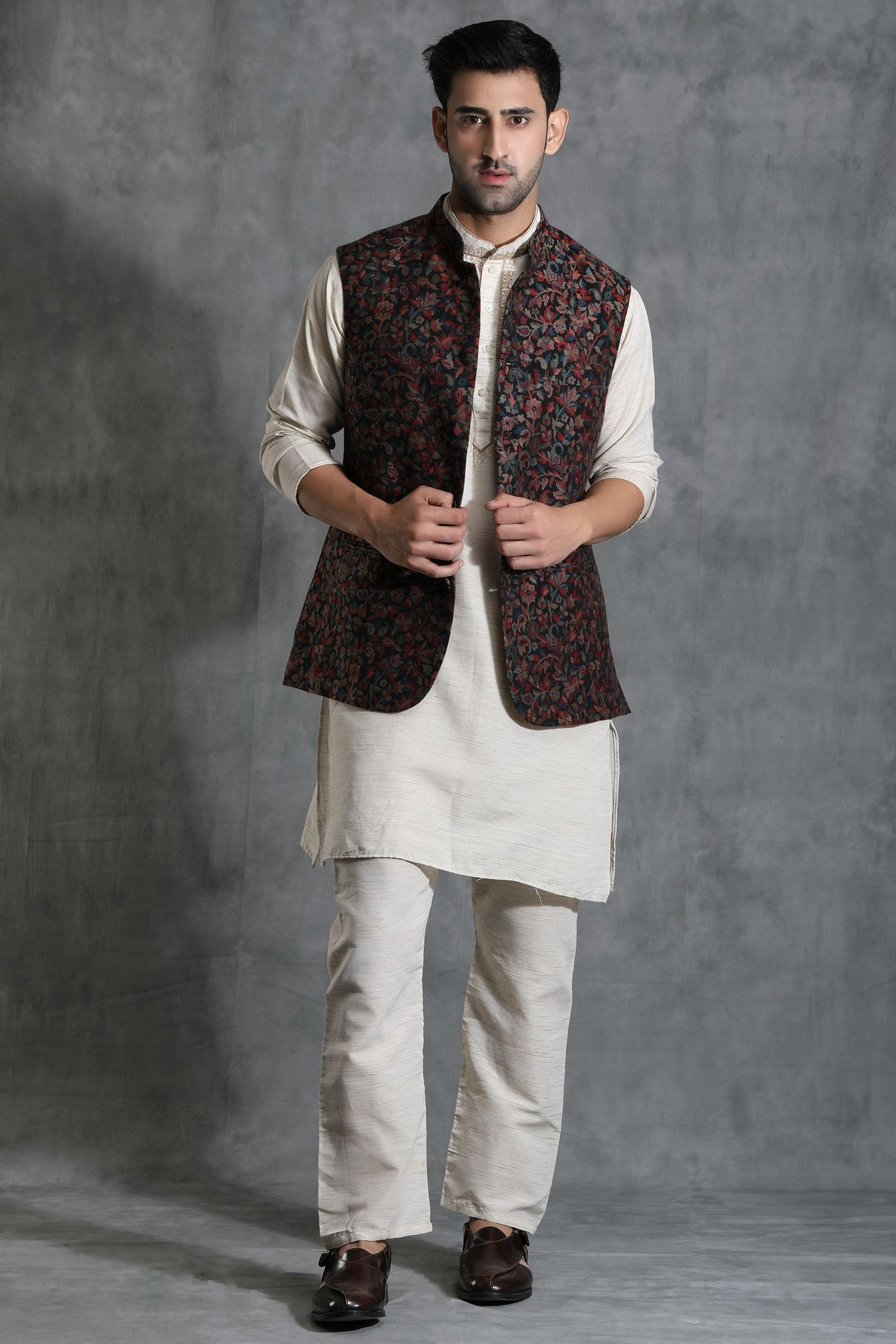 -  Pashmina Vintage Kani  Waist Coat With Paisley Design