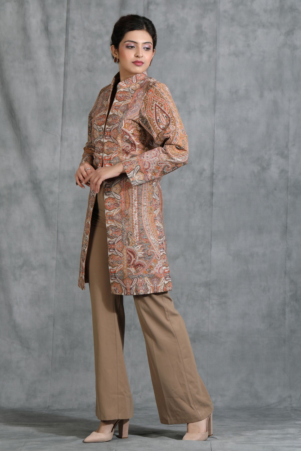 '-  Vintage Full Jacket With Paisley Design