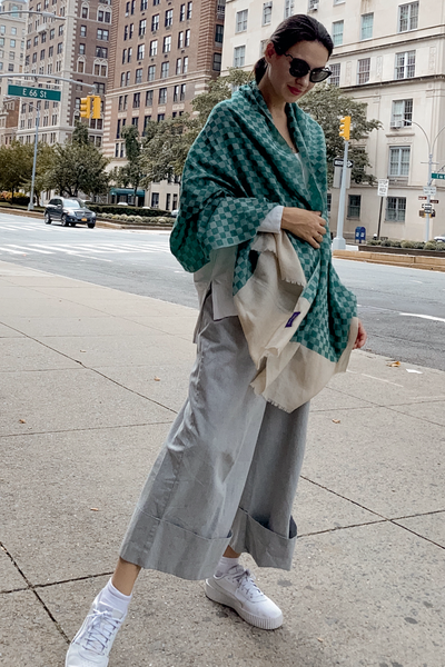 -  Marina Zlenko In Checkered Green Stole